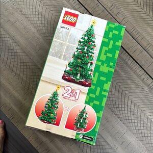 LEGO Festive Green and Red 2-in-1 Tree Set 40573